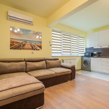 Top Location Central New & Spacious 3 Bdr Apt Medical Academy Sofia Eksteriør bilde