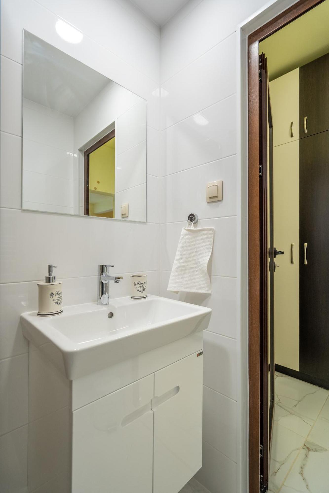Top Location Central New & Spacious 3 Bdr Apt Medical Academy Sofia Eksteriør bilde