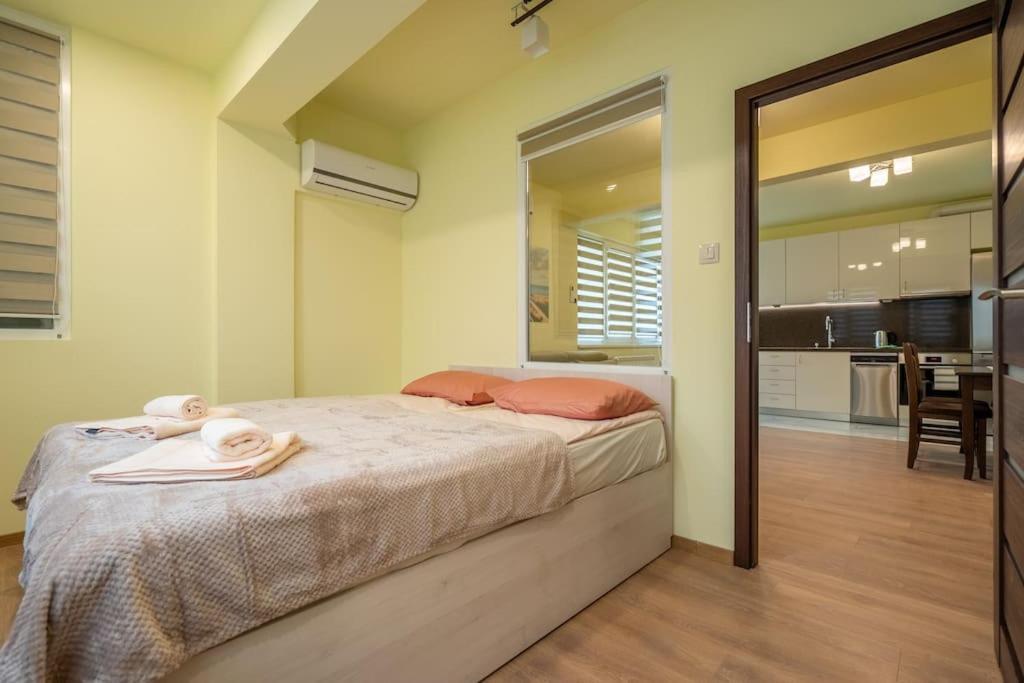 Top Location Central New & Spacious 3 Bdr Apt Medical Academy Sofia Eksteriør bilde