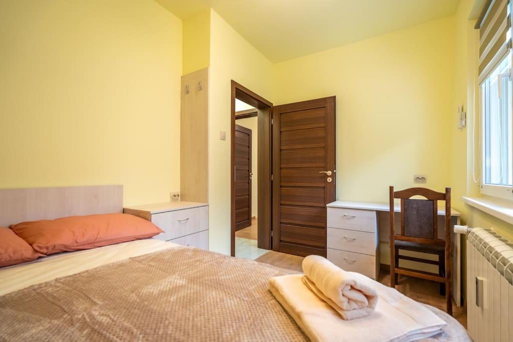 Top Location Central New & Spacious 3 Bdr Apt Medical Academy Sofia Eksteriør bilde