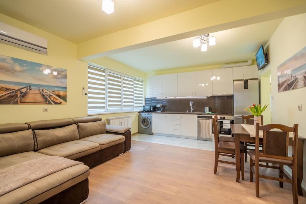Top Location Central New & Spacious 3 Bdr Apt Medical Academy Sofia Eksteriør bilde